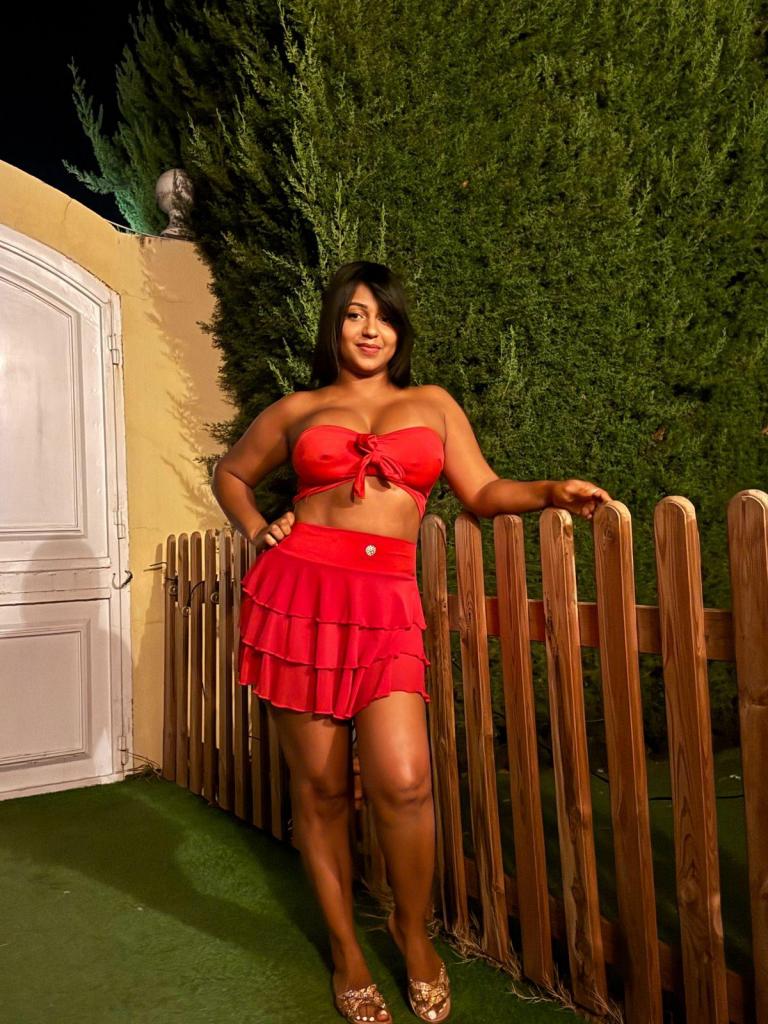 607071496: Chica busca chico en Sevilla