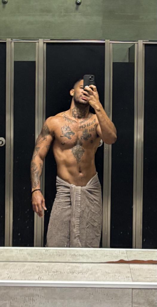 Chico busca chica en Ibiza: 