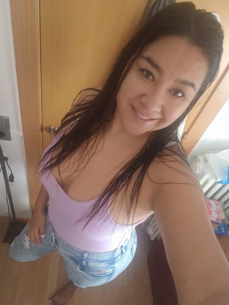 613609525: Chica busca chico en Málaga