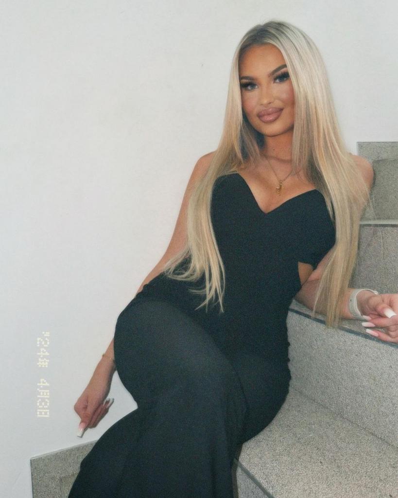 647308403: Chica busca chico en Lugo