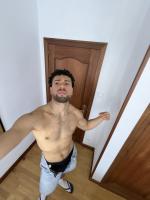 613839977: Chico busca chica en Zaragoza