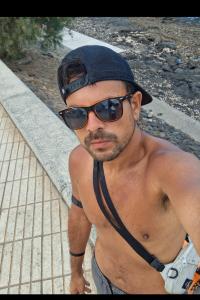 610305950: Chico busca chica en Ibiza