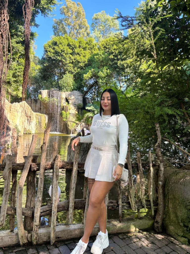 Chica busca chico en Valencia: Chica busca chico