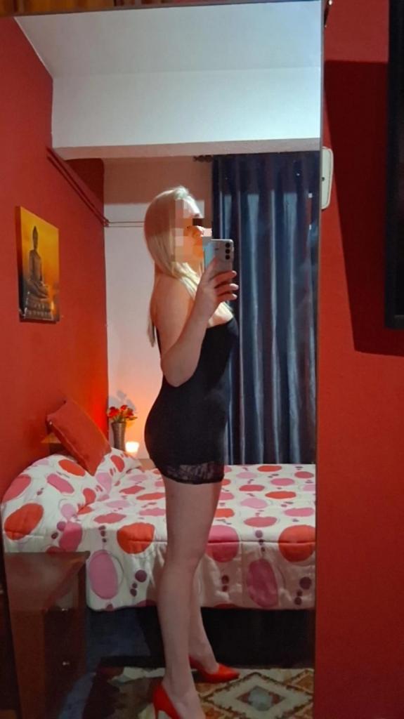 632989141: Chica busca chico en Madrid