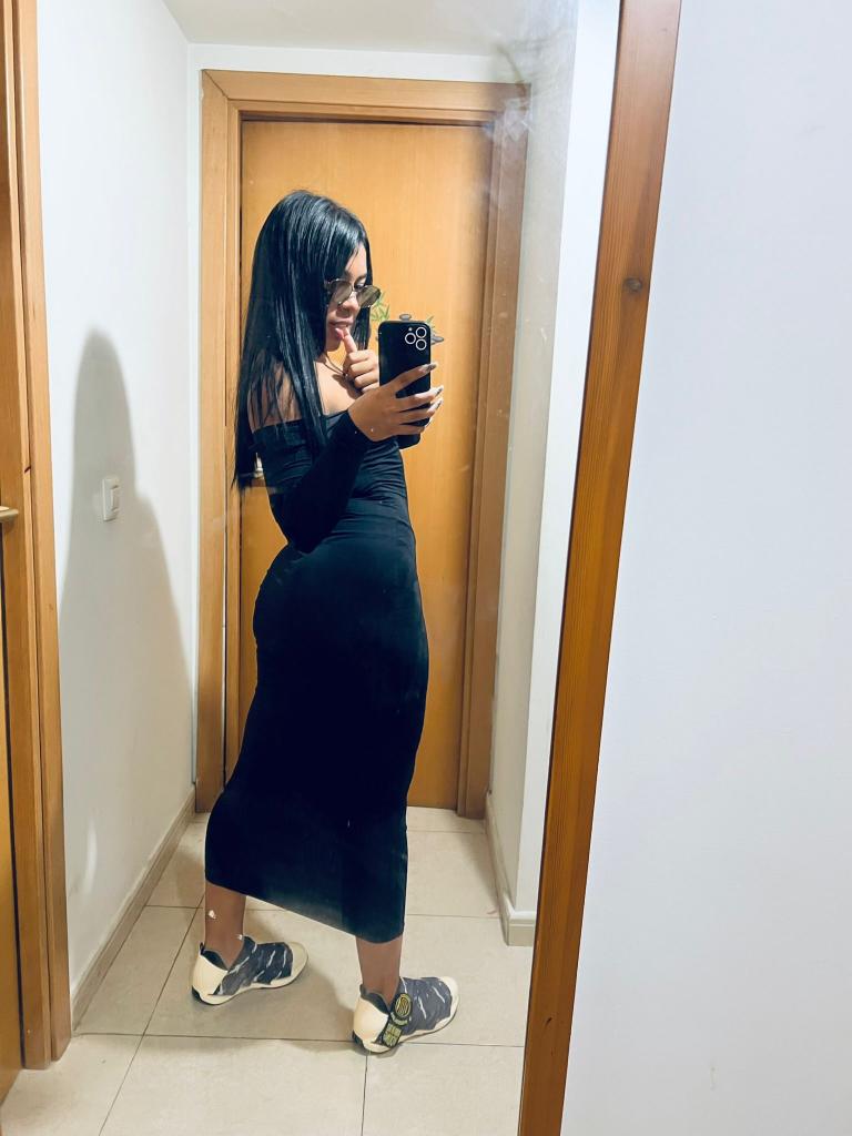 Chica busca chico en Almería: 