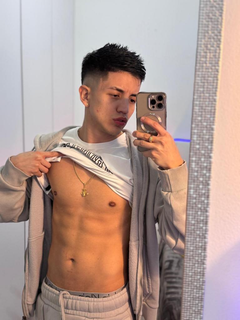 627387821: Chico busca chica en Valencia