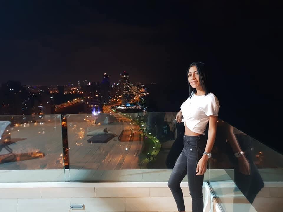 641618380: Chica busca chico en Sevilla