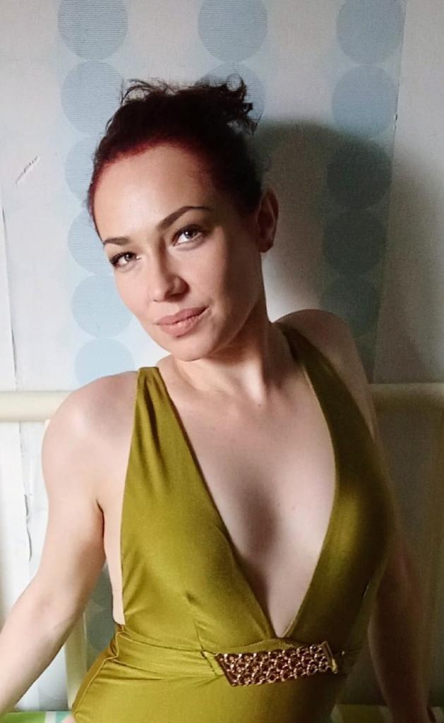 677946855: Chica busca chico en Alicante