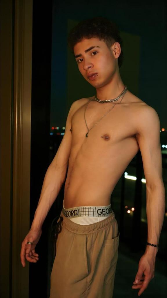 Chico busca chica en Las Palmas: 