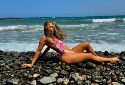 643796437: Chica busca chico en Tenerife