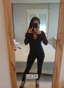 676058082: Chica busca chico en La Coruña