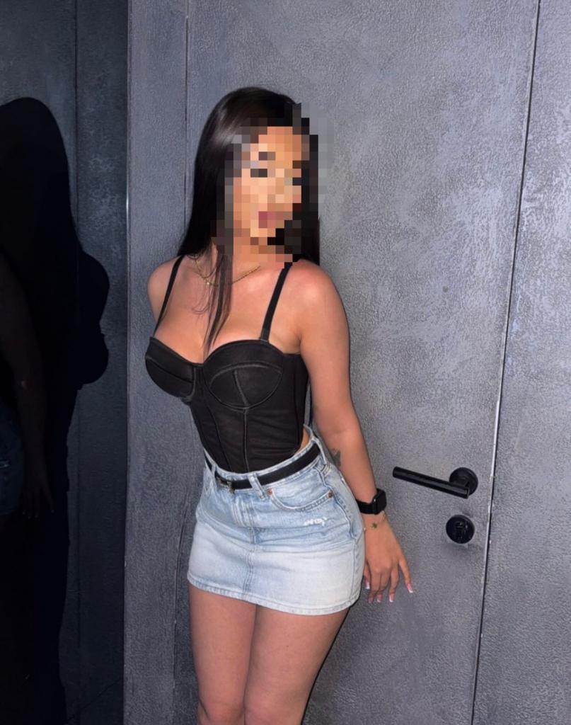 637979593: Chica busca chico en Madrid