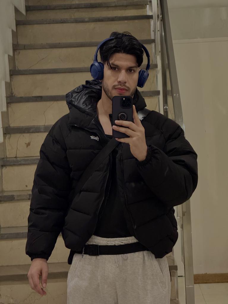 643852366: Chico busca chica en Sevilla