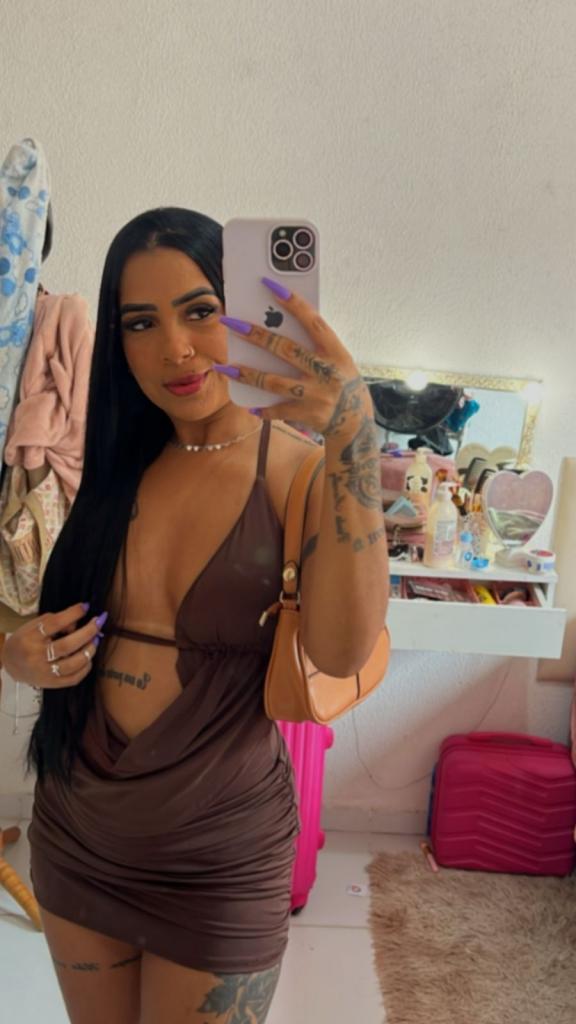 Chica busca chico en Málaga: Chica busca chico