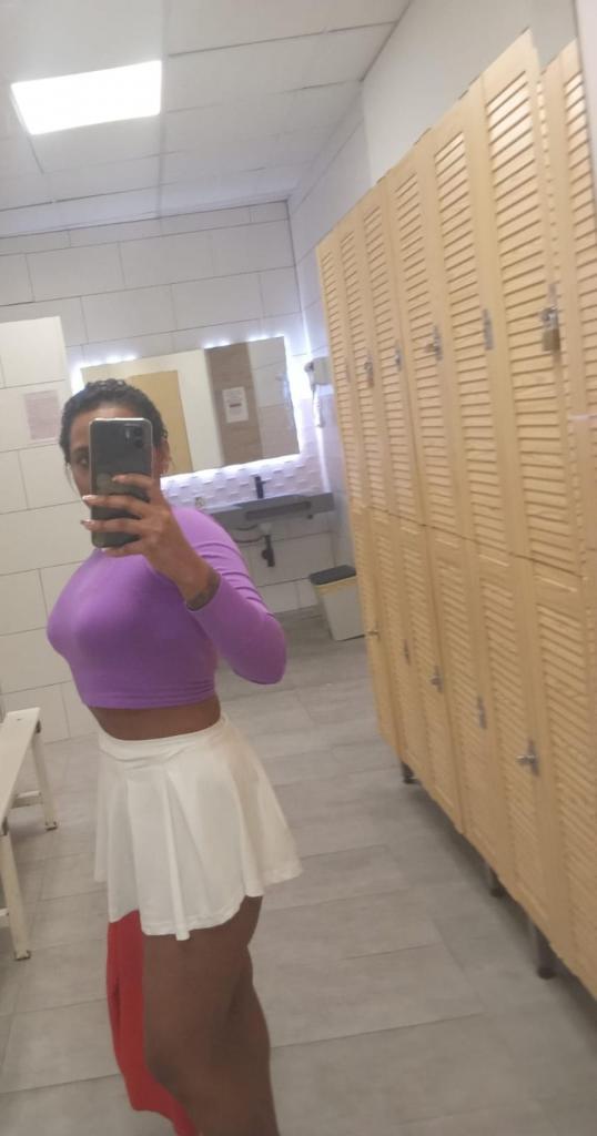 627391135: Chica busca chico en Valencia