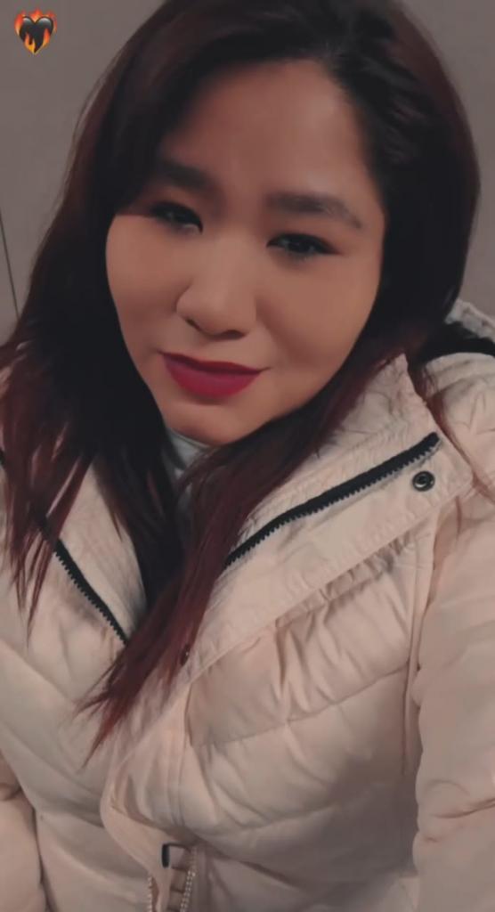 607273446: Chica busca chico en Barcelona