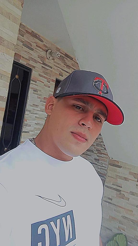 624918783: Chico busca chica en Madrid