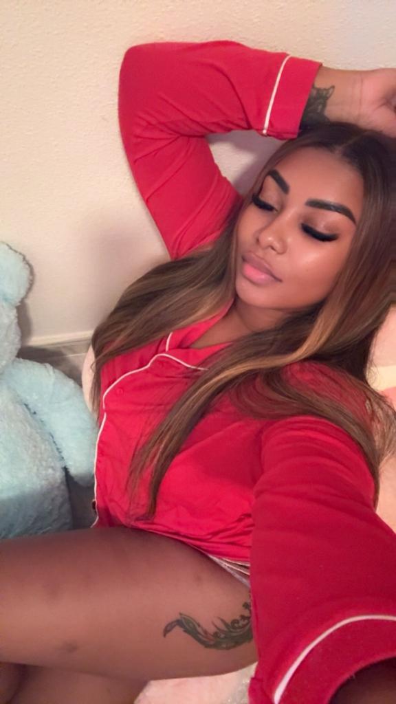 Chica busca chico en Sevilla: 