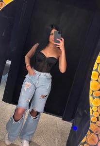 631364902: Chica busca chico en Murcia