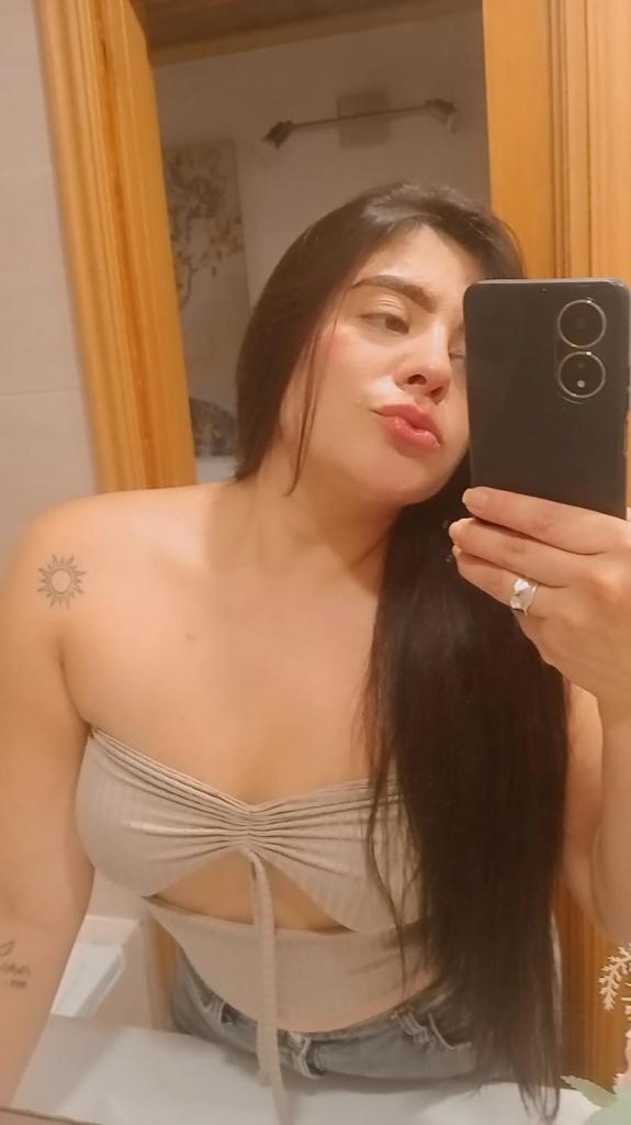 612213286: Chica busca chico en Barcelona