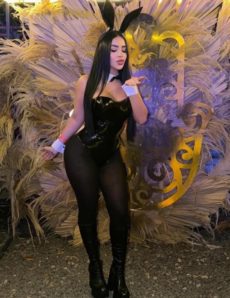 677375060: Chica busca chico en Barcelona