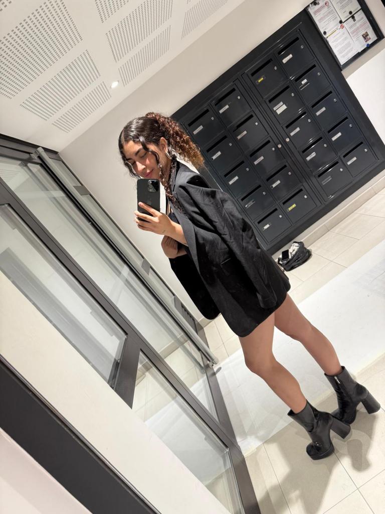 671572513: Chica busca chico en Barcelona