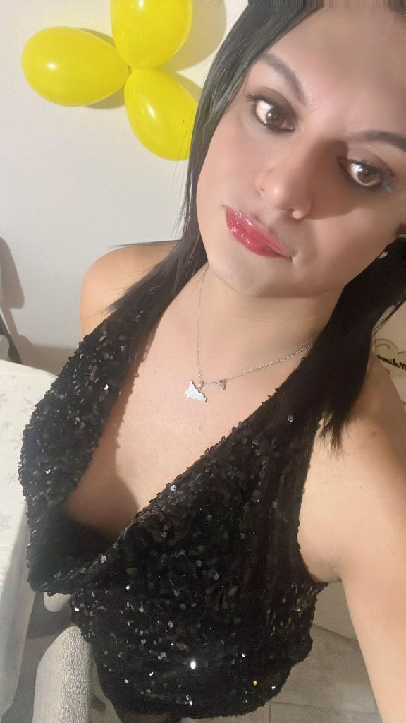 913979343: Chica busca chico en Madrid