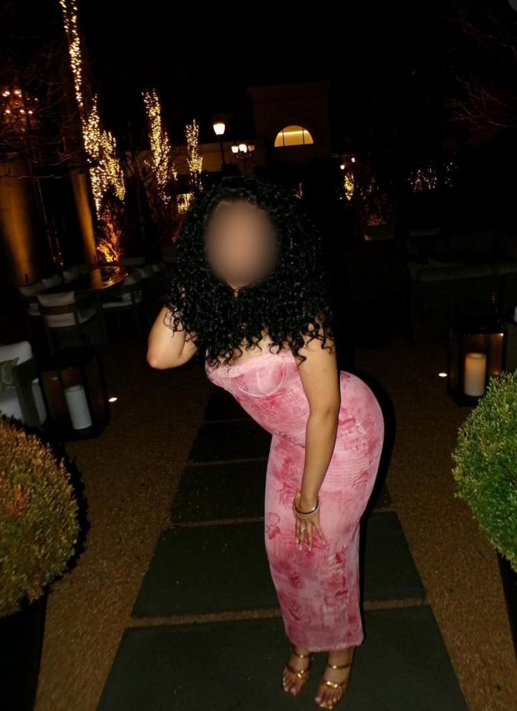 617058957: Chica busca chico en Valencia