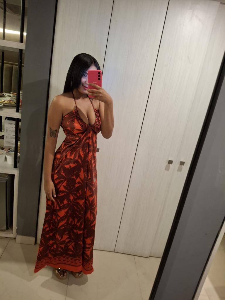 637106841: Chica busca chico en Almería