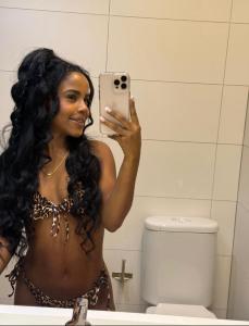 632386981: Chica busca chico en Barcelona