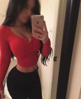 667643054: Chica busca chico en Navarra