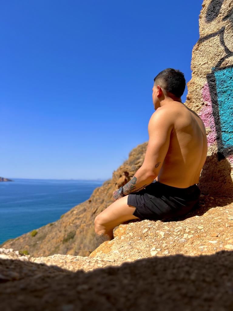 631385777: Chico busca chica en Alicante