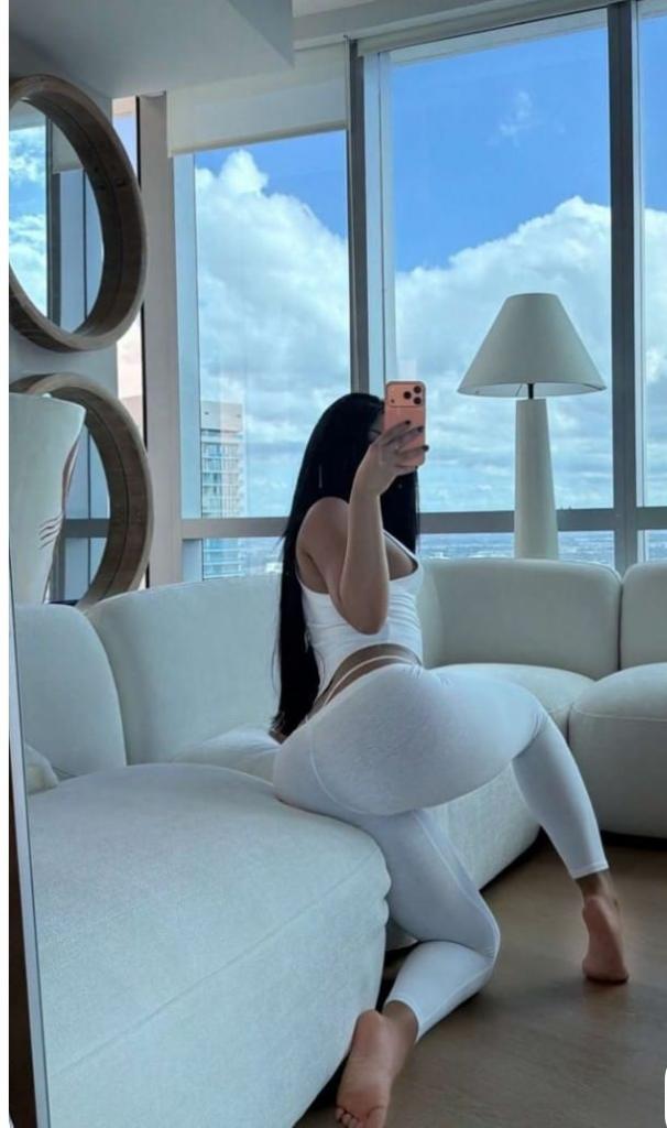 672533056: Chica busca chico en Murcia