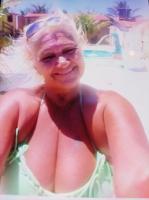 622857554: Chica busca chico en León