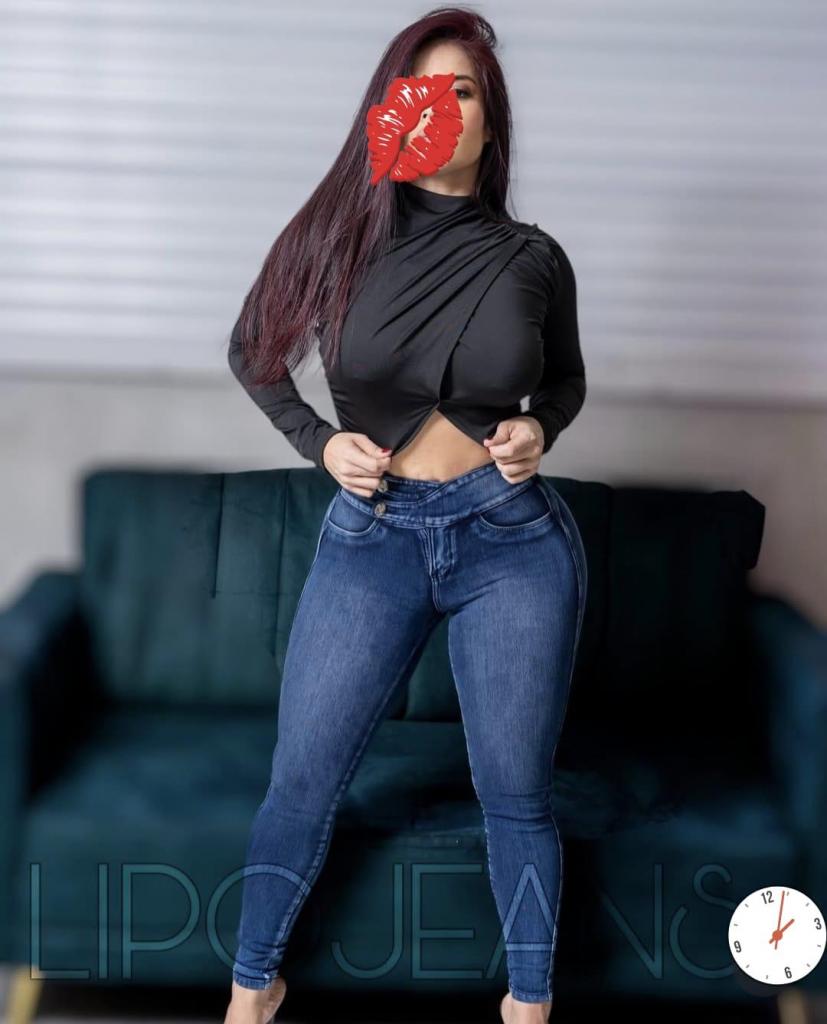 631460493: Chica busca chico en Málaga