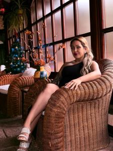 654654930: Chica busca chico en Madrid