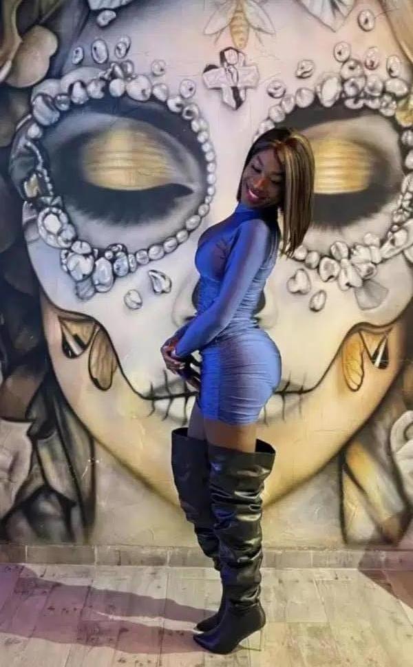 614650786: Transexual en La Coruña