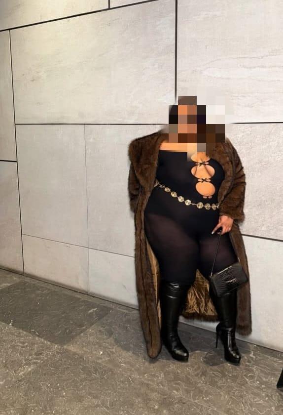 652112082: Chica busca chico en León