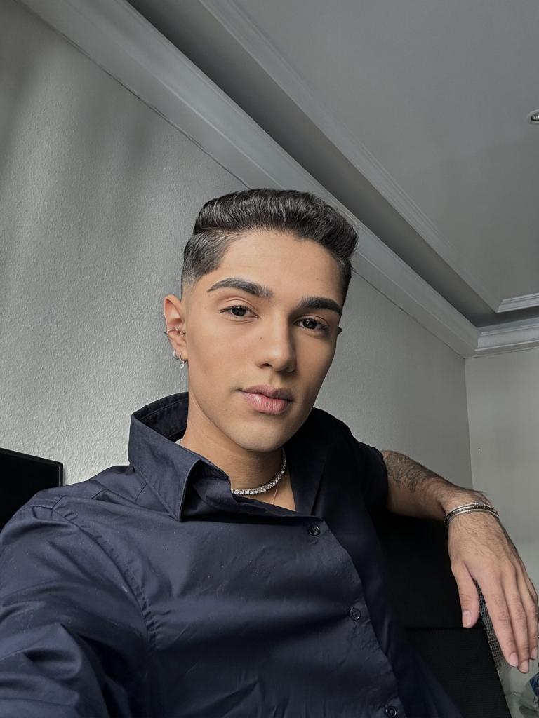 603789080: Chico busca chica en Madrid