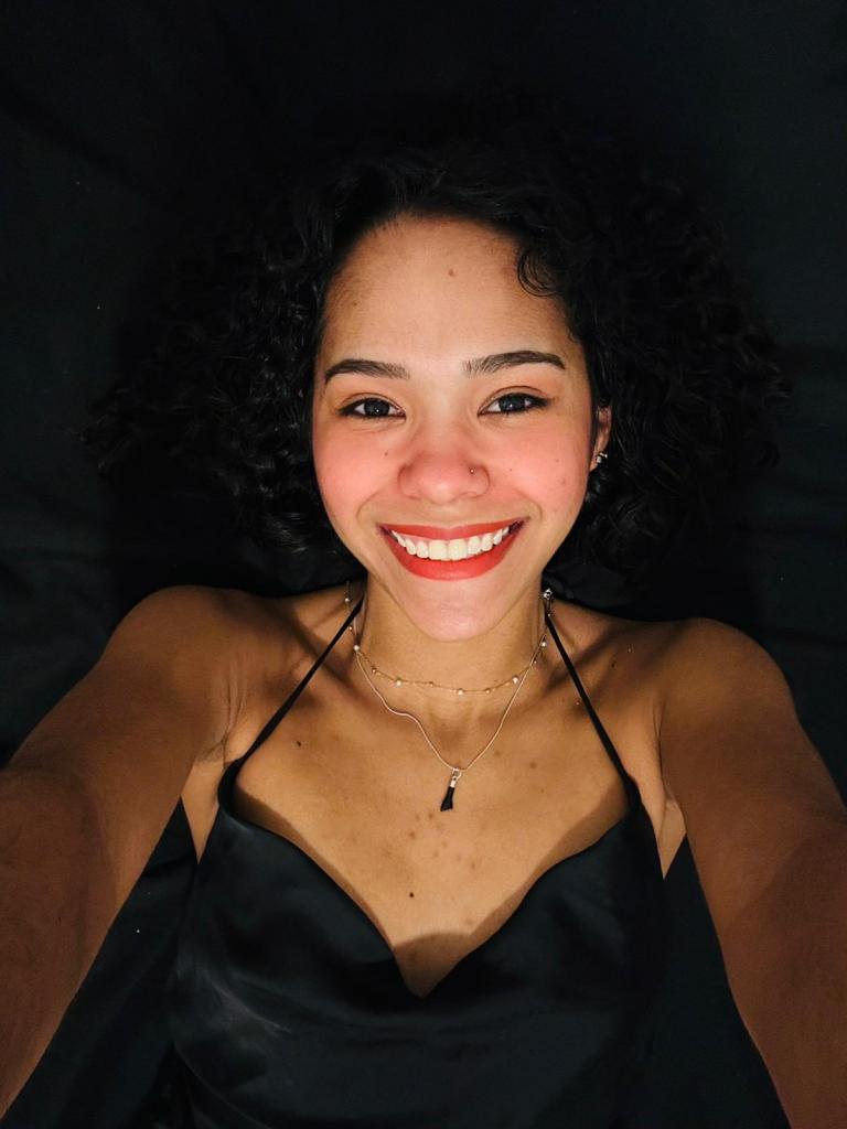 611432169: Chica busca chico en Madrid