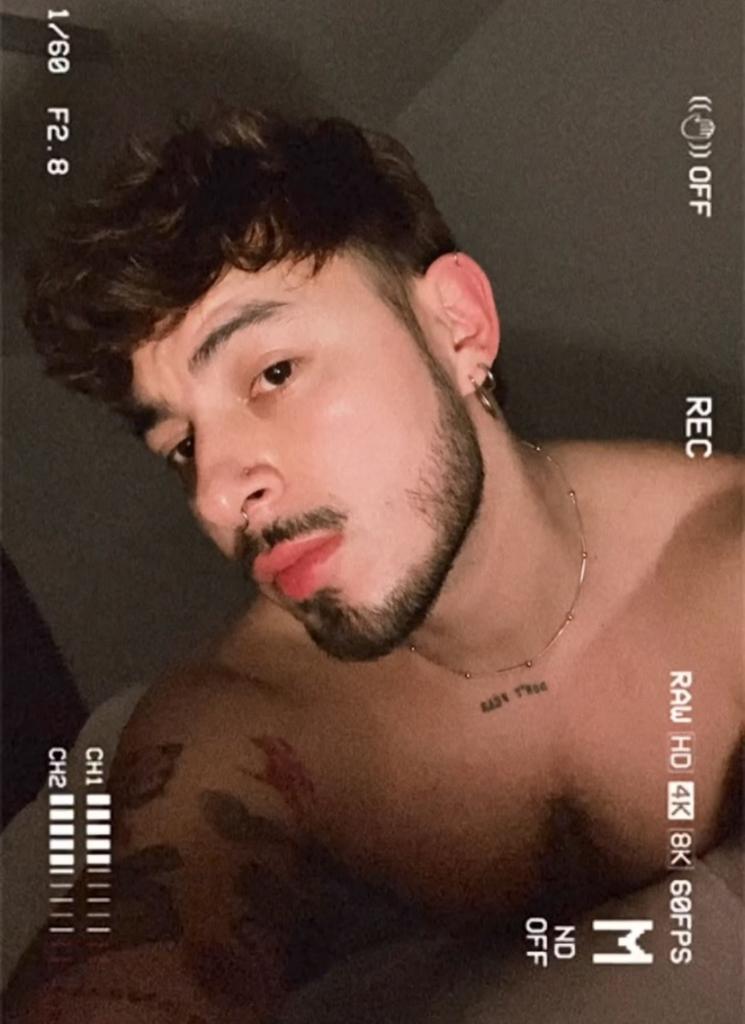 672044911: Chico busca chica en Granada