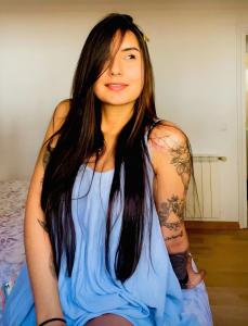 691386949: Chica busca chico en Madrid