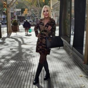 664003509: Chica busca chico en Mallorca