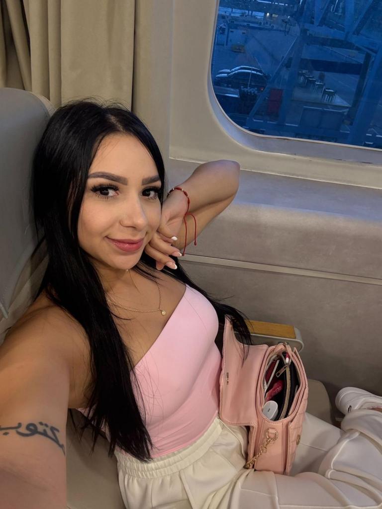 Chica busca chico en Ibiza: 