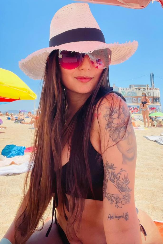 691386949: Chica busca chico en Madrid