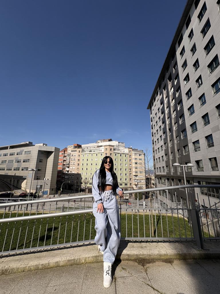 682419015: Chica busca chico en Pontevedra