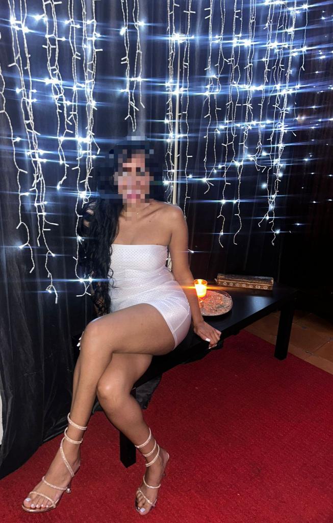 669022765: Chica busca chico en Barcelona