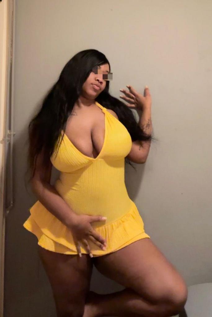 669022765: Chica busca chico en Barcelona