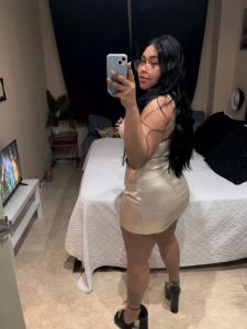 613673382: Chica busca chico en Sevilla