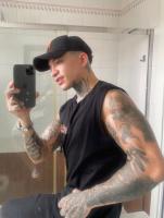 631044024: Chico busca chica en Pontevedra